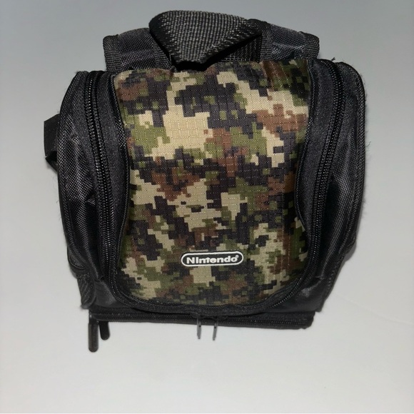 Nintendo Camo DS Lite/DSi/3DS Travel Carrying Case Storage Backpack Bag UNISEX - Picture 1 of 9